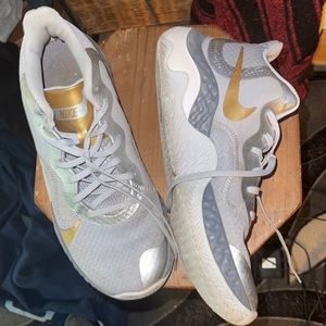 Nike Renew Elevate 'Metallic Silver Gold' Mens Sneakers - Size 9.5